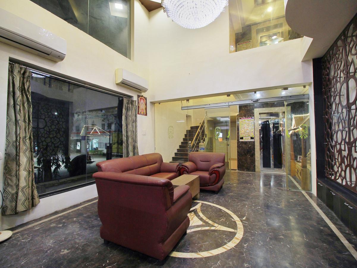 Oyo 11489 Pkn Classic Regency Madurai Ngoại thất bức ảnh