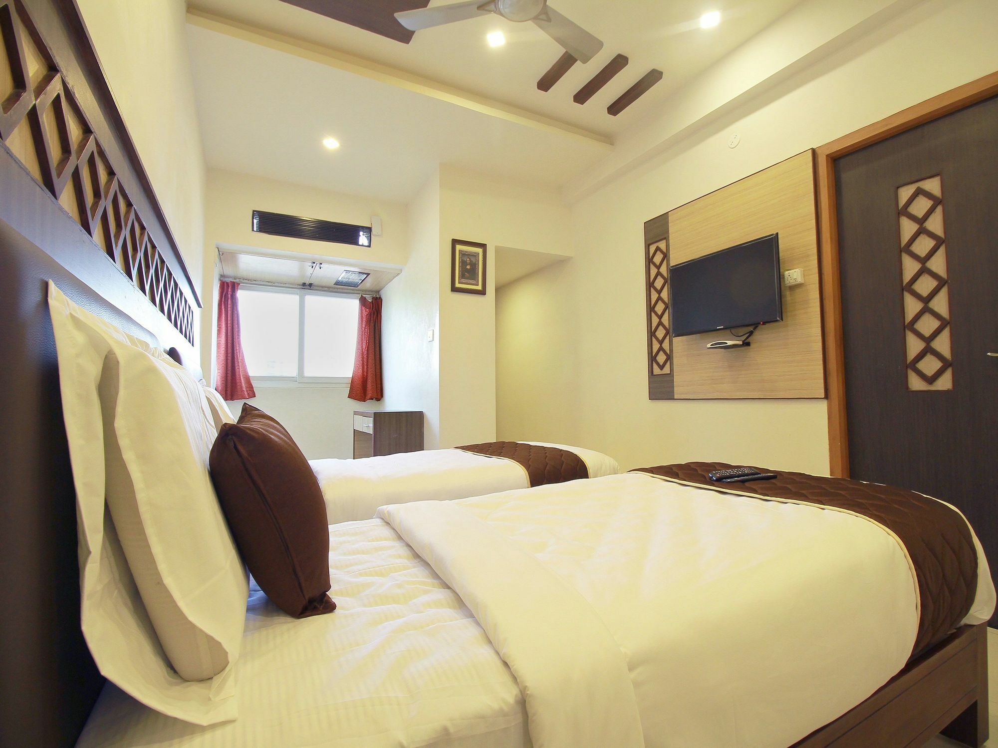 Oyo 11489 Pkn Classic Regency Madurai Ngoại thất bức ảnh